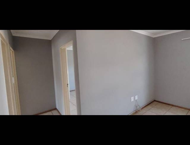 2 BEDROOM PROPERTY TO RENT IN CHANCLIFF RIDGE